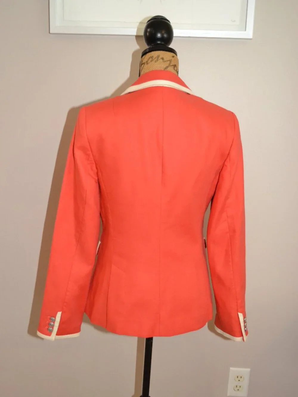 Banana Republic New Tailored Coral Blazer with White Piping Trim $150 size 6
